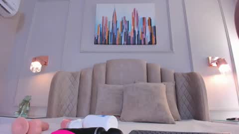 Aria  online show from 12/14/24, 02:56