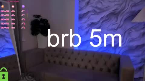 aria_mila online show from 01/19/26, 11:36