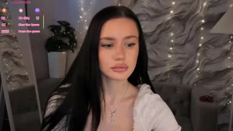 aria_mila online show from 02/19/26, 11:06