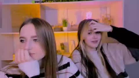 Luna online show from 10/10/25, 07:13