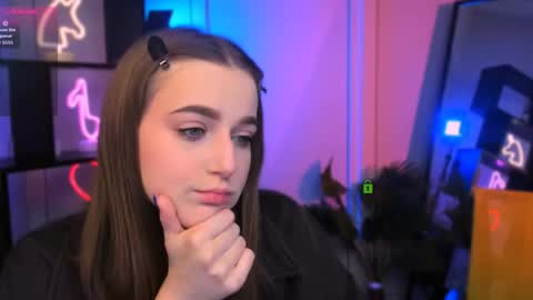 Luna online show from 12/01/25, 05:56