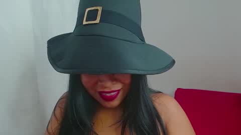 Snapshot of aria_morgan723222 chatting on 09/19/25, 11:05 aria online show from 09/19/25, 11:05