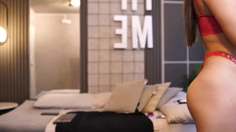 Snapshot of ariaa_isabell chatting on 02/18/26, 06:59 Ariaa online show from 02/18/26, 06:59