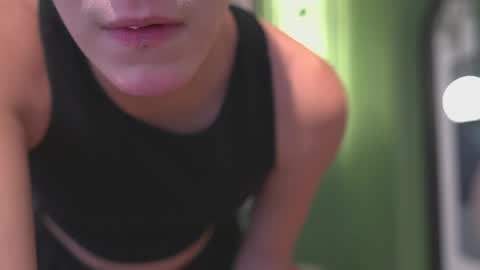 Ariaa online show from 05/02/26, 12:54