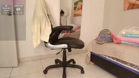 Snapshot of ariaa_vixen chatting on 12/16/25, 07:19 ariaa_vixen online show from 12/16/25, 07:19