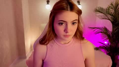 Snapshot of ariabishop chatting on 11/20/25, 08:47 Daniela online show from 11/20/25, 08:47