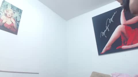 Snapshot of ariacoral chatting on 03/04/25, 07:01 ariacoral online show from 03/04/25, 07:01