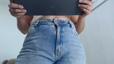 Snapshot of ariacoral chatting on 11/06/25, 01:12 ariacoral online show from 11/06/25, 01:12