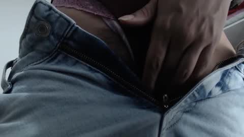 Snapshot of ariacoral chatting on 11/07/25, 01:33 ariacoral online show from 11/07/25, 01:33