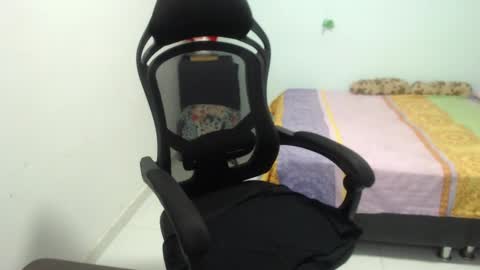 ...Ariana... online show from 03/08/25, 05:01