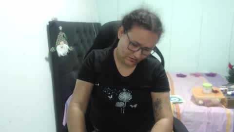 ...Ariana... online show from 11/20/25, 05:45