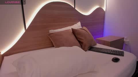 A R I A D N A online show from 04/12/26, 02:27