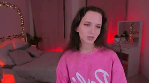 Snapshot of ariadna_s chatting on 01/12/25, 10:33 Ariadna online show from 01/12/25, 10:33