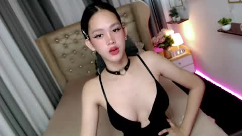 Christine  JorgensenChristmas wish breasts implants  online show from 07/10/26, 07:56