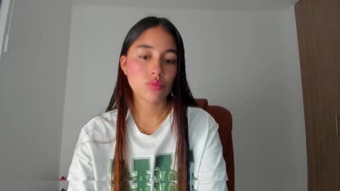 Aria Montgomery online show from 10/27/25, 03:32