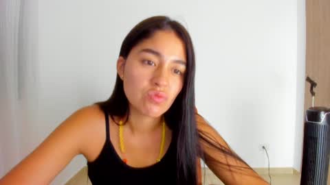 Snapshot of ariamontgomeryyy chatting on 06/15/26, 12:02 Aria Montgomery online show from 06/15/26, 12:02