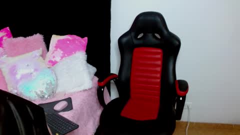 Snapshot of ariana_28 chatting on 12/29/24, 07:32 Ariana lvarez online show from 12/29/24, 07:32