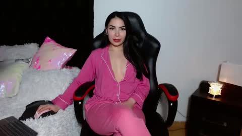 Snapshot of ariana_28 chatting on 10/12/25, 12:26 Ariana lvarez online show from 10/12/25, 12:26