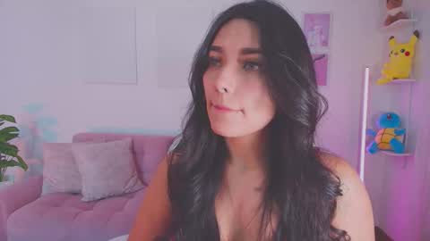 Snapshot of ariana_bae_ chatting on 10/13/25, 12:54 online show from 10/13/25, 12:54