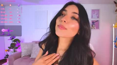 Snapshot of ariana_bae_ chatting on 11/27/25, 09:06 online show from 11/27/25, 09:06