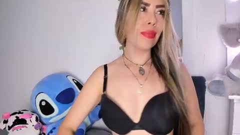 Snapshot of ariana_belucci chatting on 06/28/26, 11:22 Ariana online show from 06/28/26, 11:22