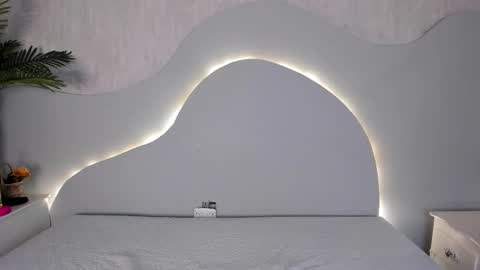 ARIANA online show from 12/23/25, 03:48