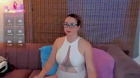 Ariana Cruz online show from 11/08/25, 02:06