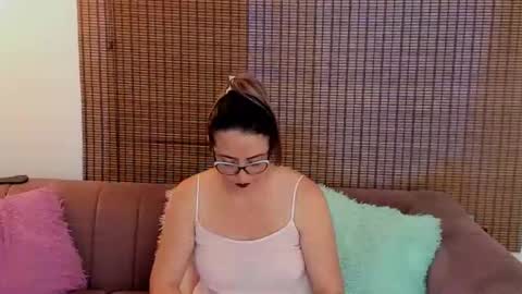 Snapshot of ariana_cross_ chatting on 05/07/26, 12:10 Ariana Cruz online show from 05/07/26, 12:10