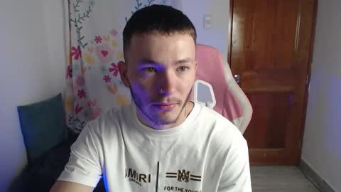 Snapshot of ariana_esteban07 chatting on 02/21/26, 10:38 ariana_esteban07 online show from 02/21/26, 10:38