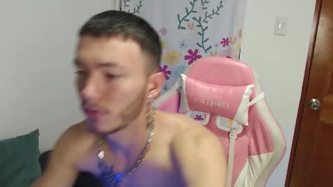 Snapshot of ariana_esteban07 chatting on 02/24/26, 11:19 ariana_esteban07 online show from 02/24/26, 11:19