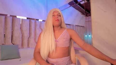 ariana_grande233 online show from 02/19/26, 11:50