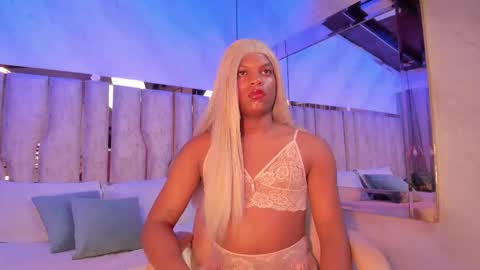 ariana_grande233 online show from 03/09/26, 11:36