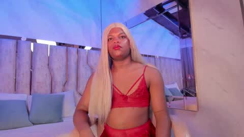 ariana_grande233 online show from 03/12/26, 11:38