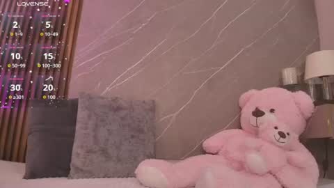 Snapshot of ariana_jhonson11 chatting on 06/23/26, 11:19 Ariana online show from 06/23/26, 11:19