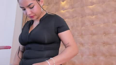  ARIANA MORELLY online show from 04/14/26, 12:00