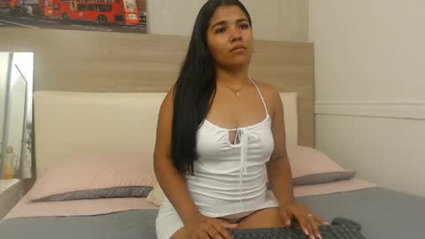 Ariana online show from 04/11/26, 01:26