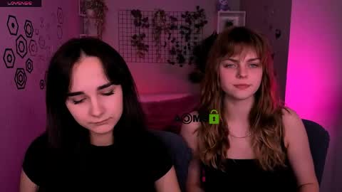 Snapshot of ariana_ross7 chatting on 06/06/26, 07:29 ariana_ross7 online show from 06/06/26, 07:29