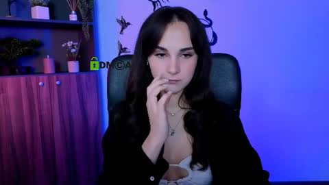Snapshot of ariana_ross7 chatting on 07/07/26, 07:18 ariana_ross7 online show from 07/07/26, 07:18