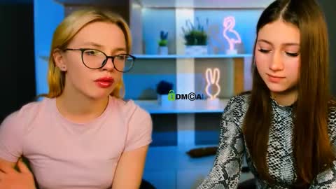 arianaa_cat online show from 03/26/26, 07:30