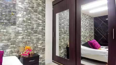 Ariana online show from 02/21/25, 12:17