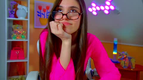 Ariana online show from 04/16/26, 09:39