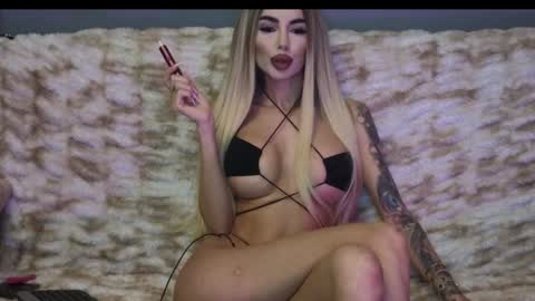 Snapshot of arianaari88 chatting on 02/06/25, 08:56 Ariana online show from 02/06/25, 08:56