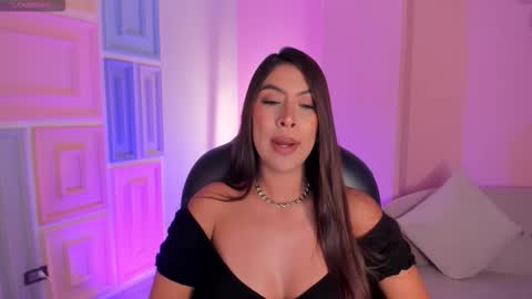 Snapshot of arianadumont chatting on 09/11/25, 11:43 Ariana Dumont online show from 09/11/25, 11:43