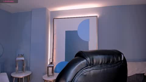 Snapshot of arianadumont chatting on 10/15/25, 11:43 Ariana Dumont online show from 10/15/25, 11:43