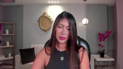 Snapshot of arianadumont chatting on 12/04/25, 11:52 Ariana Dumont online show from 12/04/25, 11:52