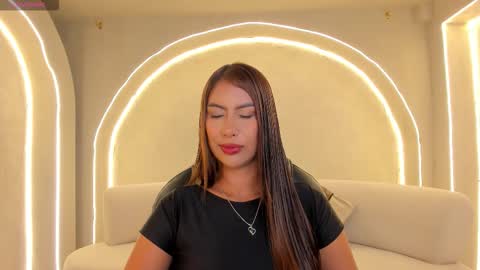 Snapshot of arianadumont chatting on 01/09/26, 11:02 Ariana Dumont online show from 01/09/26, 11:02