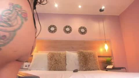 Ariana online show from 04/28/26, 03:17