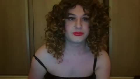 Ariana 3 online show from 12/31/24, 10:34
