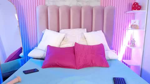 ArianaRougee online show from 04/22/26, 02:29