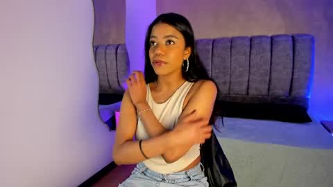 arianna_roxe_ online show from 07/05/26, 03:45